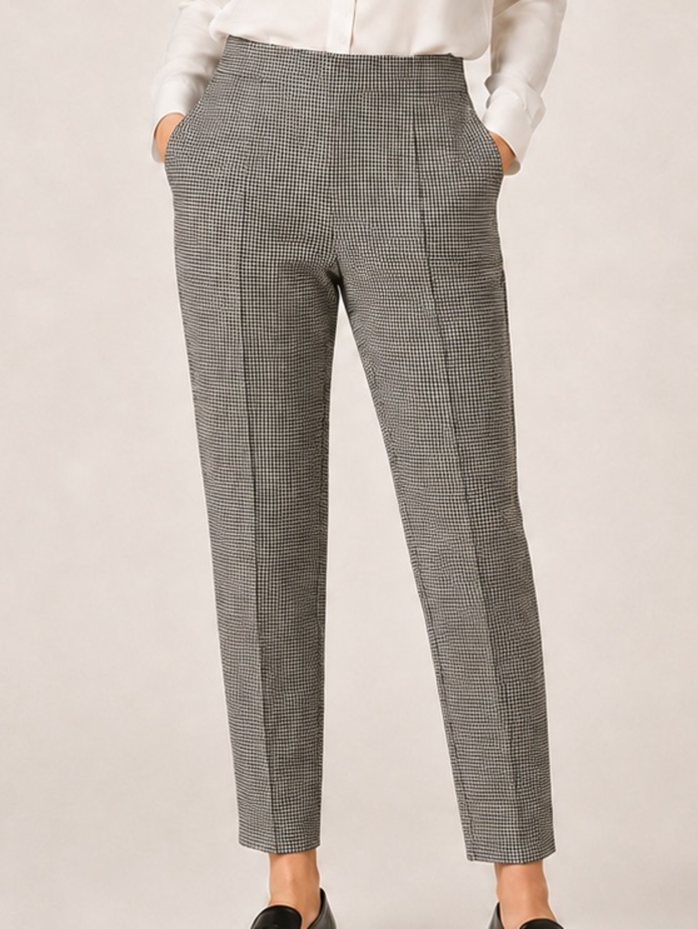 H&M Black White Houndstooth Pull-On Tapered Ankle Pants M